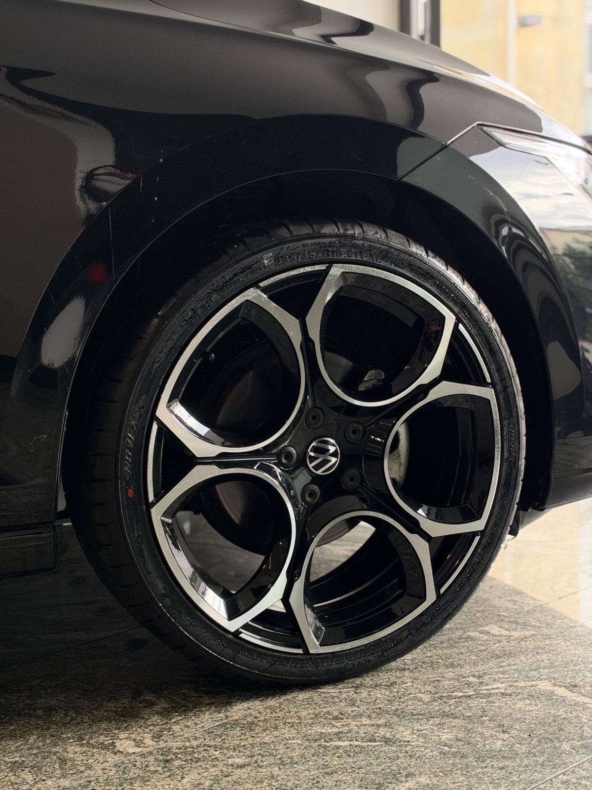 Volkswagen Golf 2.0 TDI 150 CV DSG SCR R-Line (14)