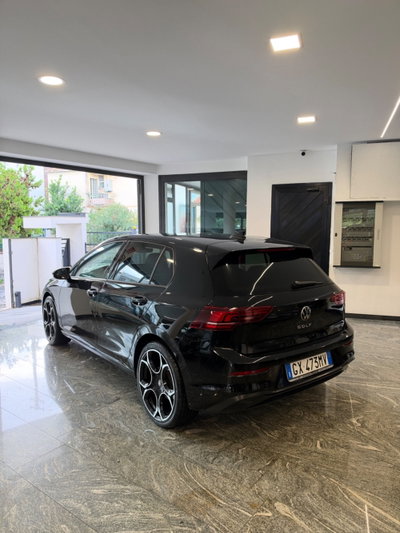 Volkswagen Golf 2.0 TDI 150 CV DSG SCR R-Line (2)