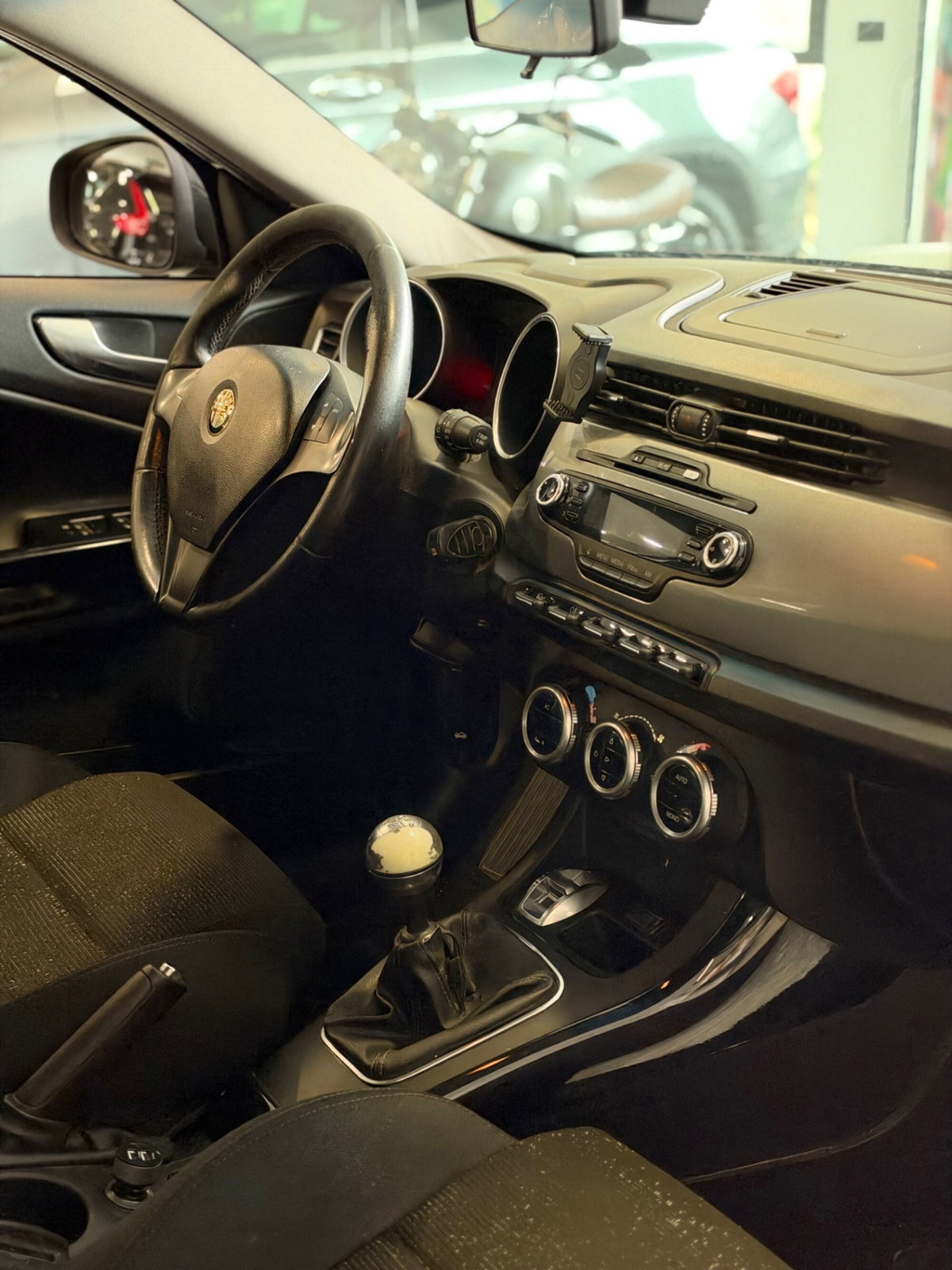 Alfa Romeo Giulietta 1.4 Turbo Distinctive Gpl 120cv E6 (11)