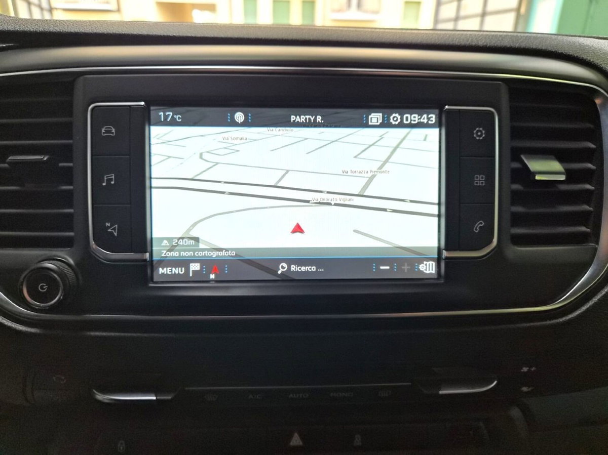 Peugeot Traveller BlueHDi 115 S&S Compact Allure (15)