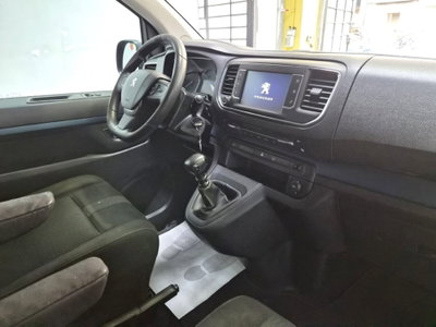 Peugeot Traveller BlueHDi 115 S&S Compact Allure (7)