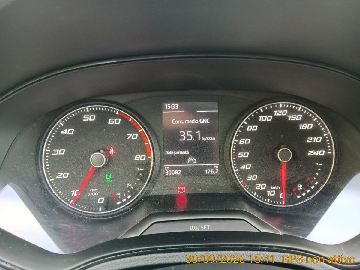 SEAT Ibiza 1.0 TGI 5 porte Reference (9)
