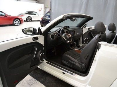 Volkswagen Maggiolino Cabrio 1.4 TSI DSG Sport BlueMotion Technology (2)