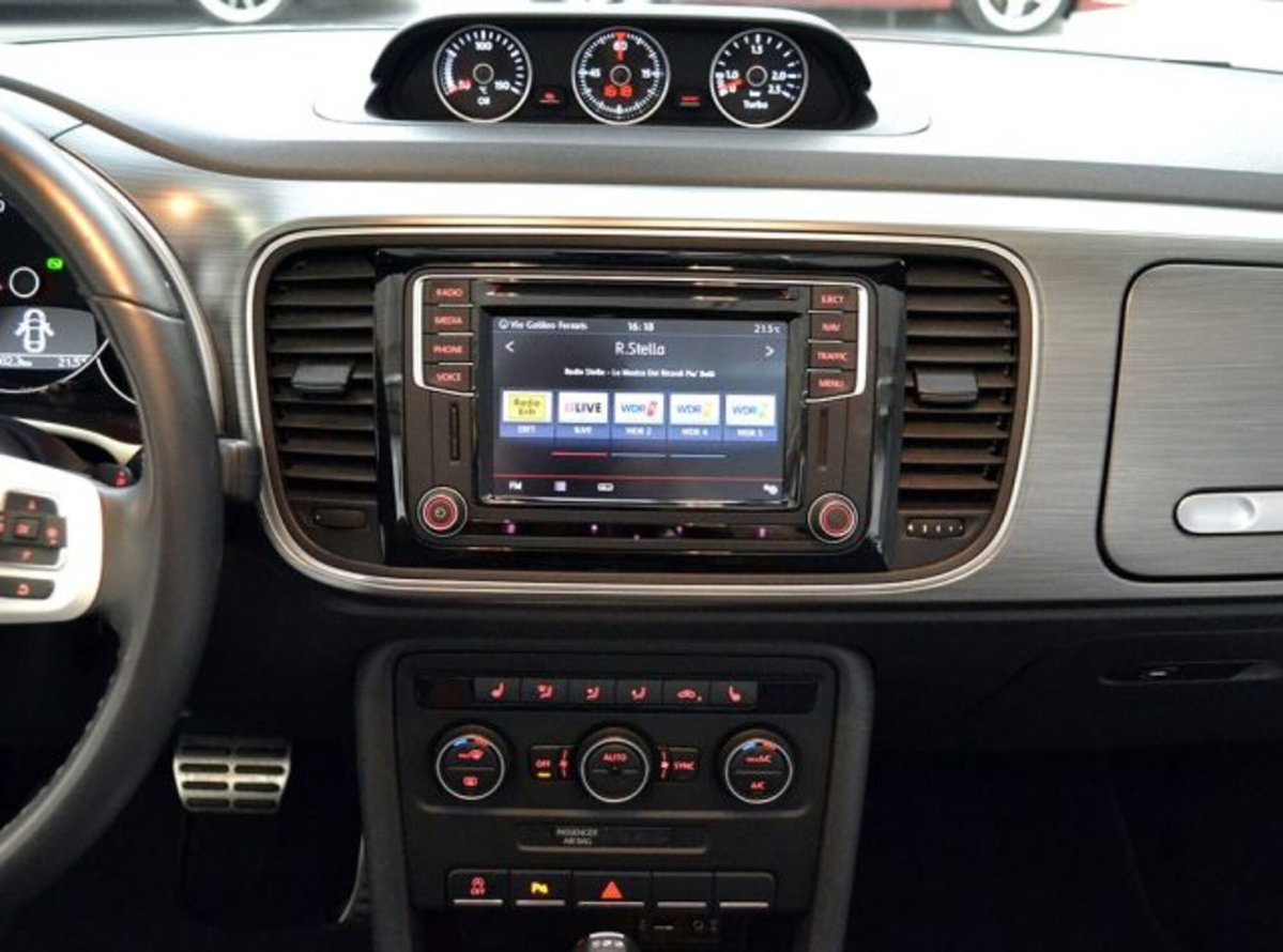 Volkswagen Maggiolino Cabrio 1.4 TSI DSG Sport BlueMotion Technology (6)