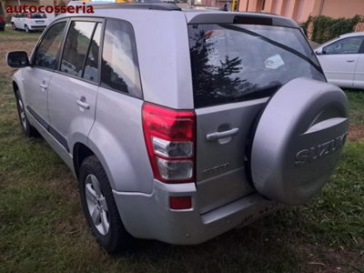Suzuki Grand Vitara 1.9 DDiS 5 porte Crossover (4)