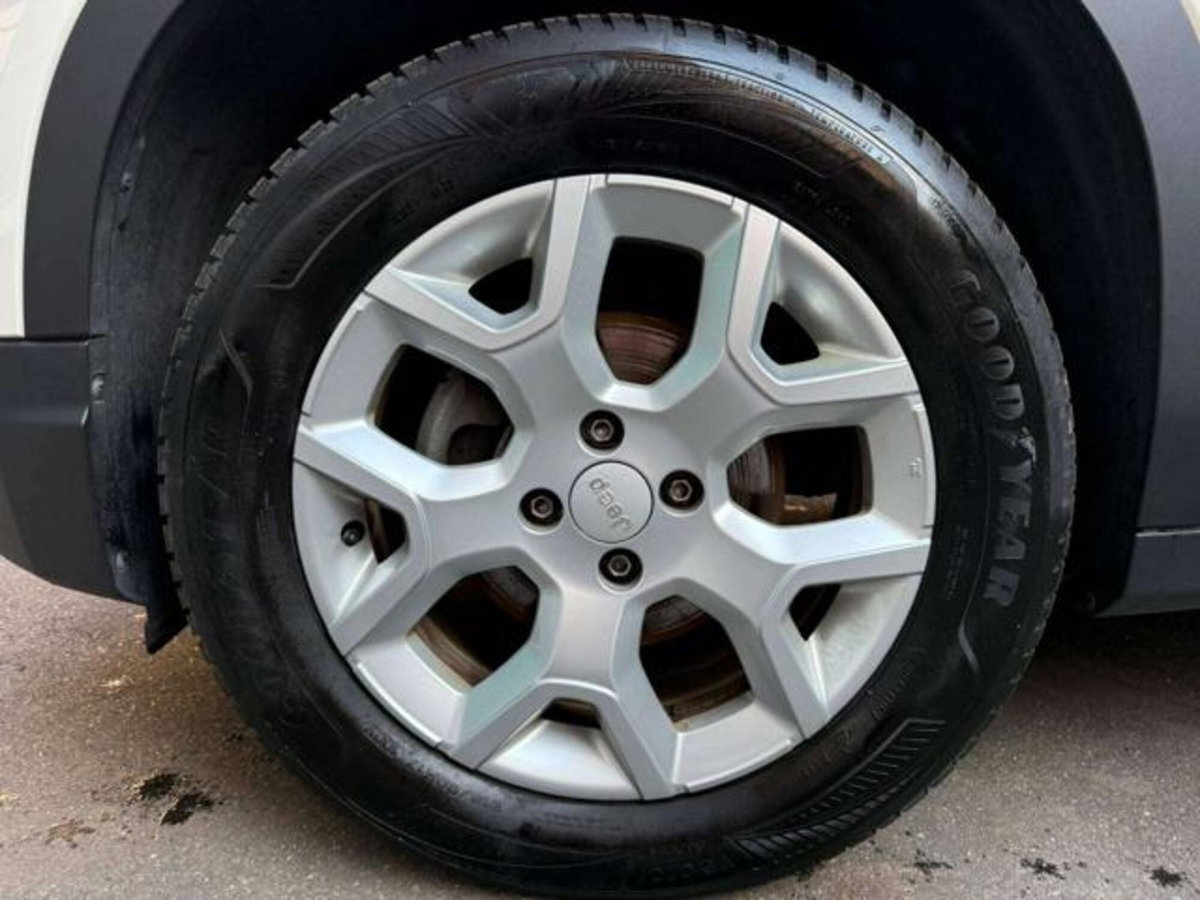 Jeep Avenger 1.2 turbo Altitude fwd 100cv (8)