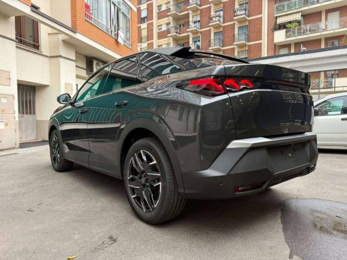 Peugeot 3008 1.2 hybrid 48V GT 136cv e-dcs6 (4)