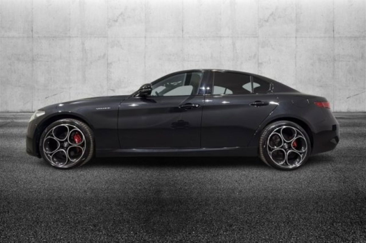 Alfa Romeo Giulia 2.0 Turbo 280 CV AT8 AWD Q4 Veloce (4)