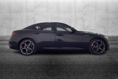 Alfa Romeo Giulia 2.0 Turbo 280 CV AT8 AWD Q4 Veloce (5)