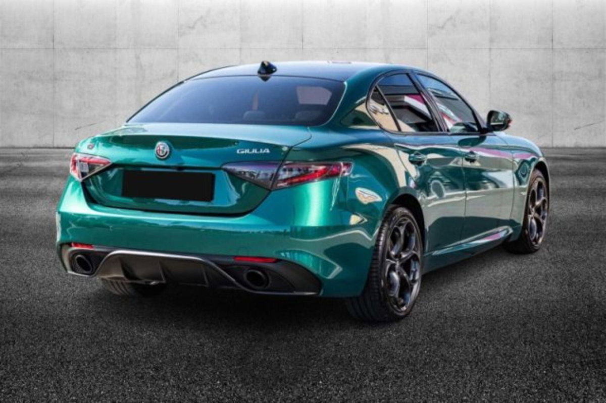 Alfa Romeo Giulia 2.2 Turbodiesel 210 CV AT8 AWD Q4 Estrema (3)