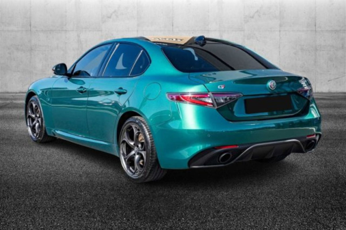 Alfa Romeo Giulia 2.2 Turbodiesel 210 CV AT8 AWD Q4 Estrema (4)