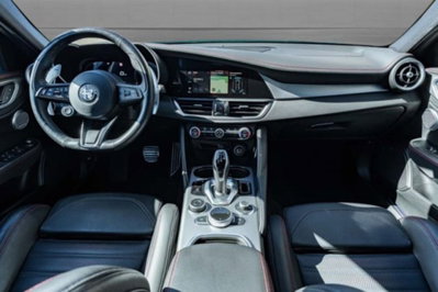 Alfa Romeo Giulia 2.2 Turbodiesel 210 CV AT8 AWD Q4 Estrema (6)
