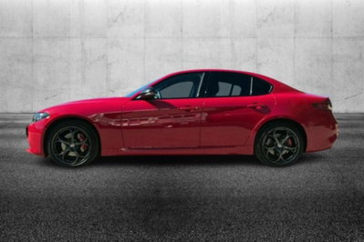 Alfa Romeo Giulia 2.0 Turbo 280 CV AT8 AWD Q4 Estrema (3)