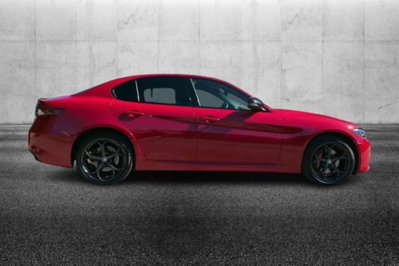Alfa Romeo Giulia 2.0 Turbo 280 CV AT8 AWD Q4 Estrema (4)