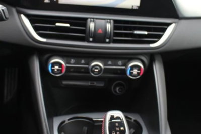 Alfa Romeo Giulia 2.0 Turbo 280 CV AT8 AWD Q4 Estrema (6)