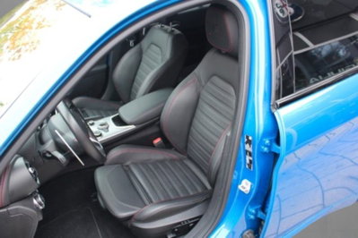 Alfa Romeo Giulia 2.0 Turbo 280 CV AT8 AWD Q4 Estrema (7)