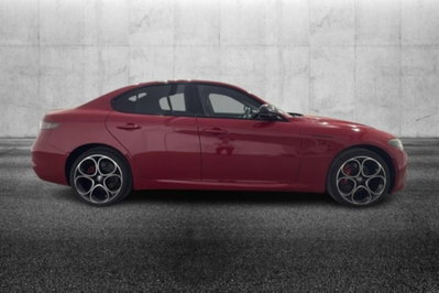 Alfa Romeo Giulia 2.0 Turbo 280 CV AT8 AWD Q4 Estrema (5)