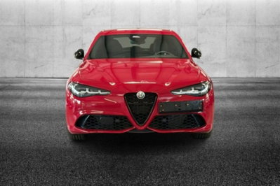 Alfa Romeo Giulia 2.0 Turbo 280 CV AT8 AWD Q4 Veloce (5)