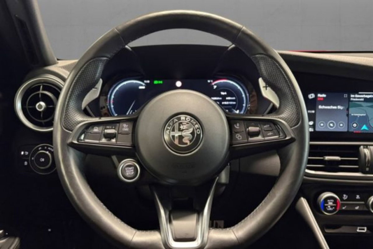 Alfa Romeo Giulia 2.0 Turbo 280 CV AT8 AWD Q4 Veloce (6)
