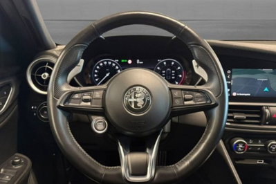 Alfa Romeo Giulia 2.0 Turbo 280 CV AT8 AWD Q4 Veloce (6)