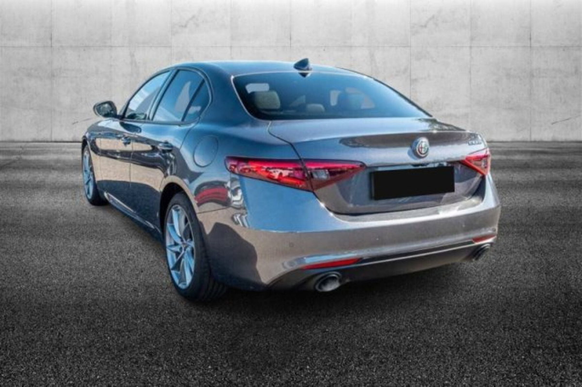 Alfa Romeo Giulia 2.0 Turbo 200 CV AT8 Sprint (4)