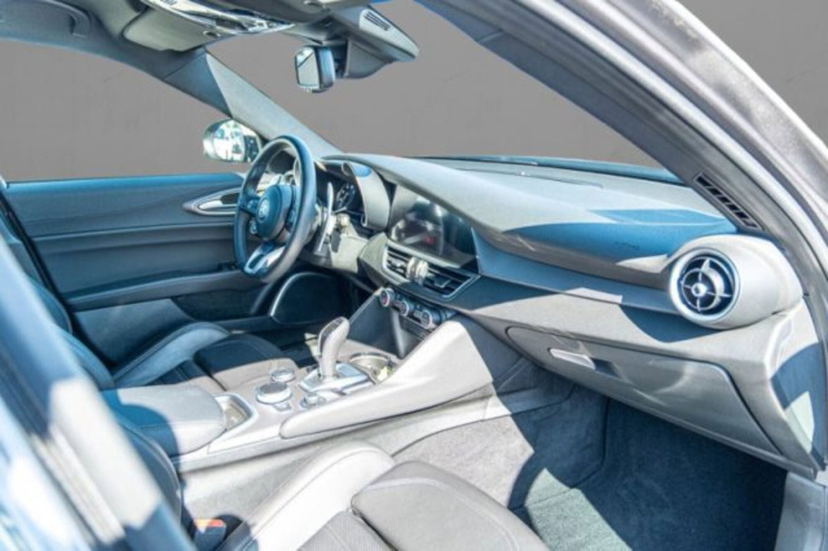 Alfa Romeo Giulia 2.0 Turbo 200 CV AT8 Sprint (7)