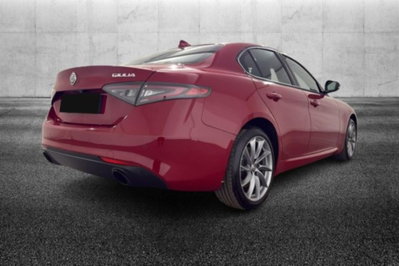 Alfa Romeo Giulia 2.0 Turbo 280 CV AT8 AWD Q4 Ti (2)