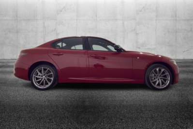 Alfa Romeo Giulia 2.0 Turbo 280 CV AT8 AWD Q4 Ti (5)