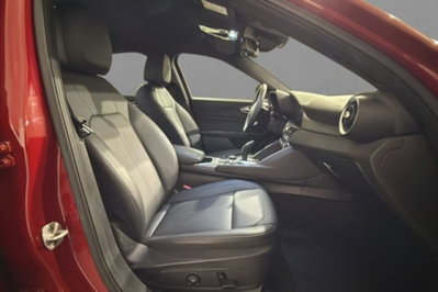 Alfa Romeo Giulia 2.0 Turbo 280 CV AT8 AWD Q4 Ti (7)