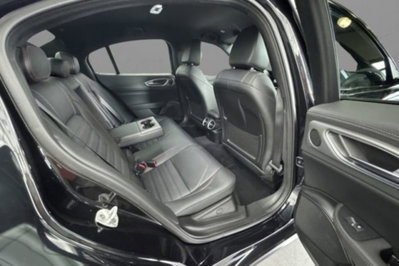 Alfa Romeo Giulia 2.0 Turbo 280 CV AT8 AWD Q4 Estrema (8)
