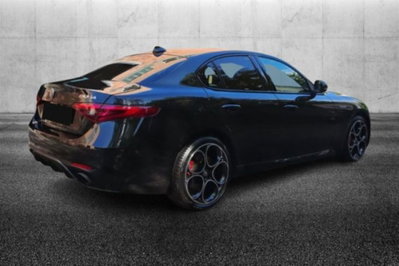 Alfa Romeo Giulia 2.0 Turbo 280 CV AT8 AWD Q4 Veloce (2)