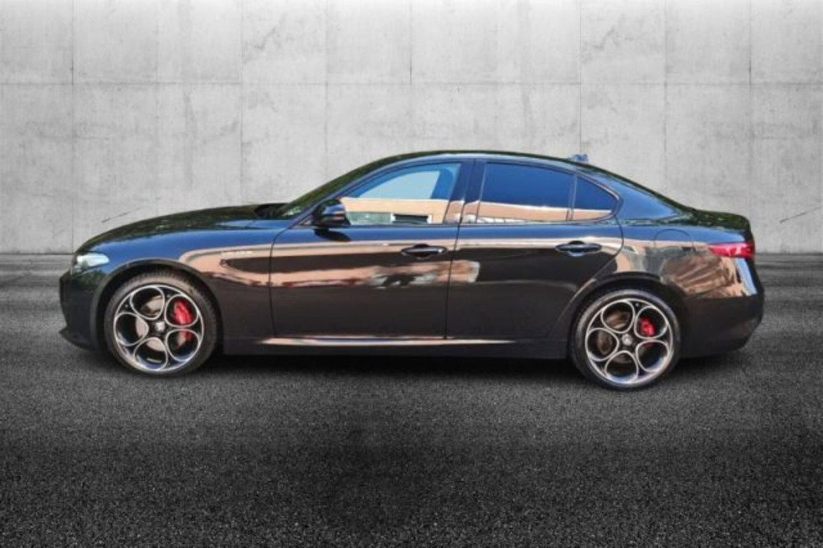 Alfa Romeo Giulia 2.0 Turbo 280 CV AT8 AWD Q4 Veloce (3)
