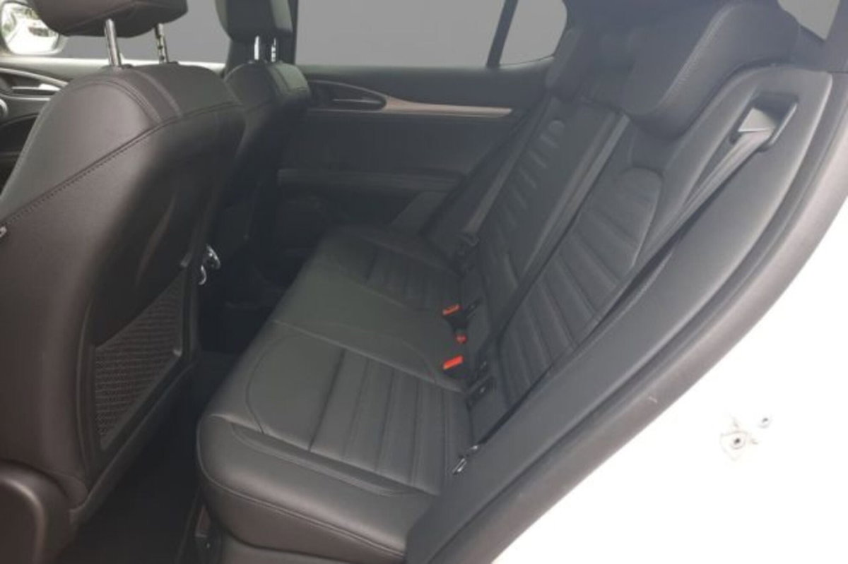 Alfa Romeo Stelvio Stelvio 2.2 Turbodiesel 210 CV AT8 Q4 Veloce (8)