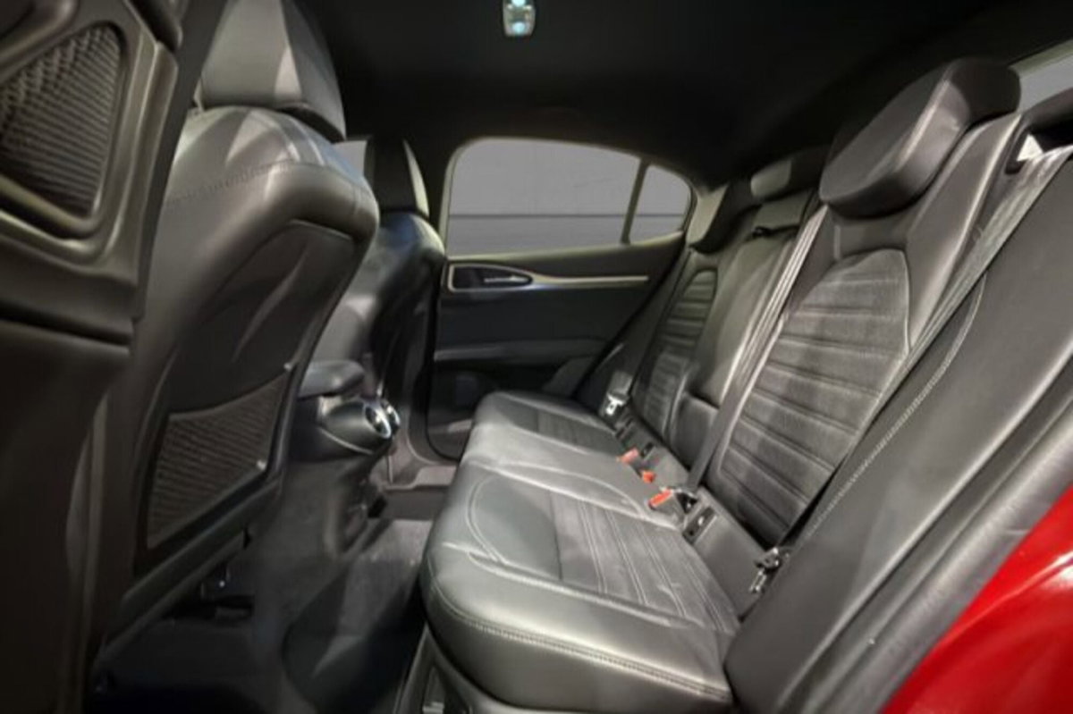 Alfa Romeo Stelvio Stelvio 2.2 Turbodiesel 210 CV AT8 Q4 Veloce (8)