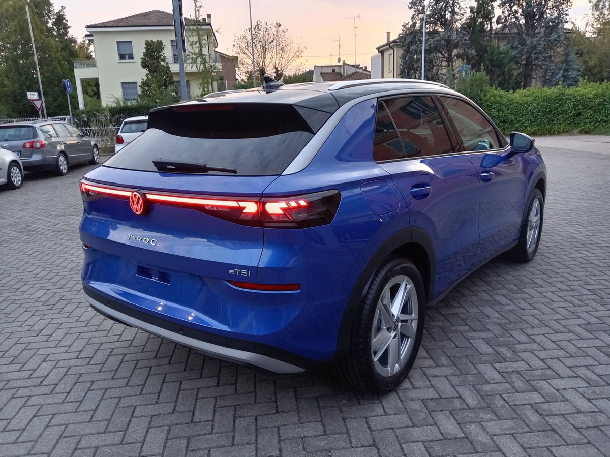 Volkswagen T-Roc 1.5 etsi Style 150cv dsg (17)