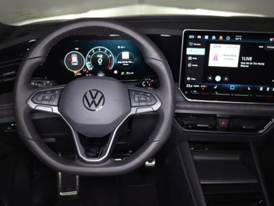 Volkswagen Tiguan 1.5 etsi R-Line 150cv dsg (7)
