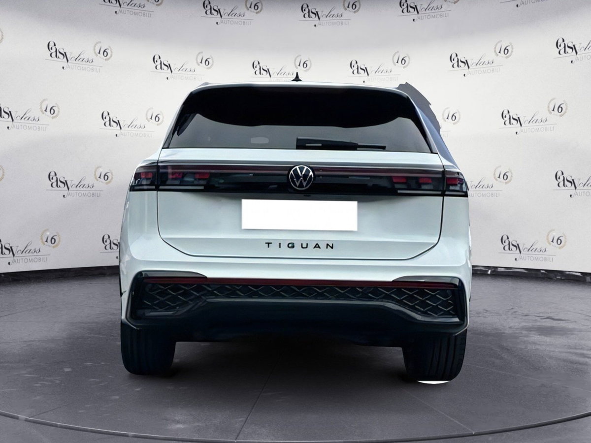 Volkswagen Tiguan 1.5 etsi R-Line 150cv dsg (4)