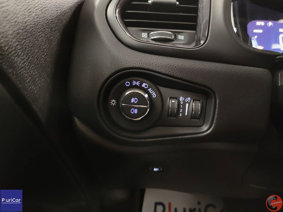 Jeep Renegade 1.3 T4 190CV PHEV 4xe AT6 Limited (20)