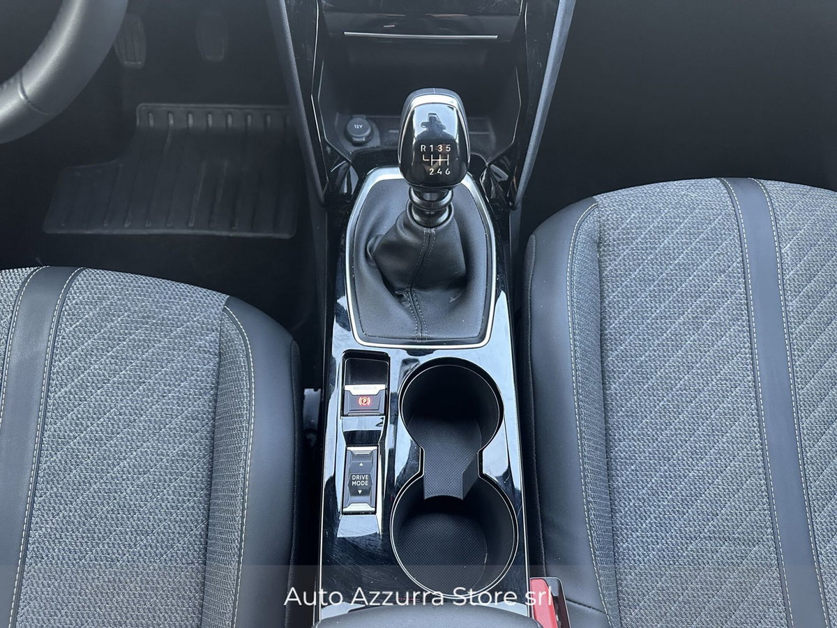 Peugeot 2008 1.2 turbo Allure 100cv (18)