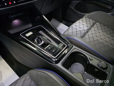 Volkswagen Golf 1.5 eTSI 150 CV EVO ACT DSG R-Line (11)