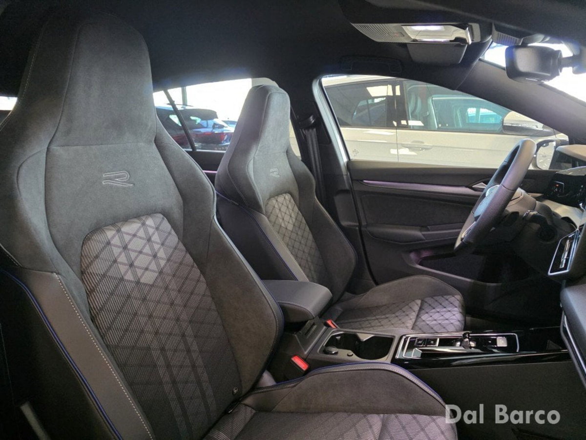 Volkswagen Golf 1.5 eTSI 150 CV EVO ACT DSG R-Line (17)