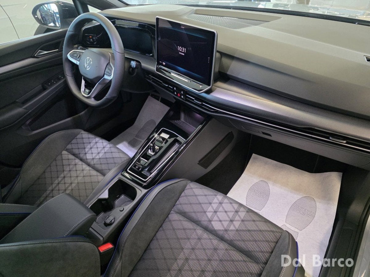 Volkswagen Golf 1.5 eTSI 150 CV EVO ACT DSG R-Line (18)