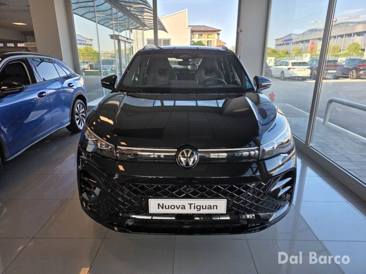 Volkswagen Tiguan 2.0 tdi R-Line 150cv dsg (2)