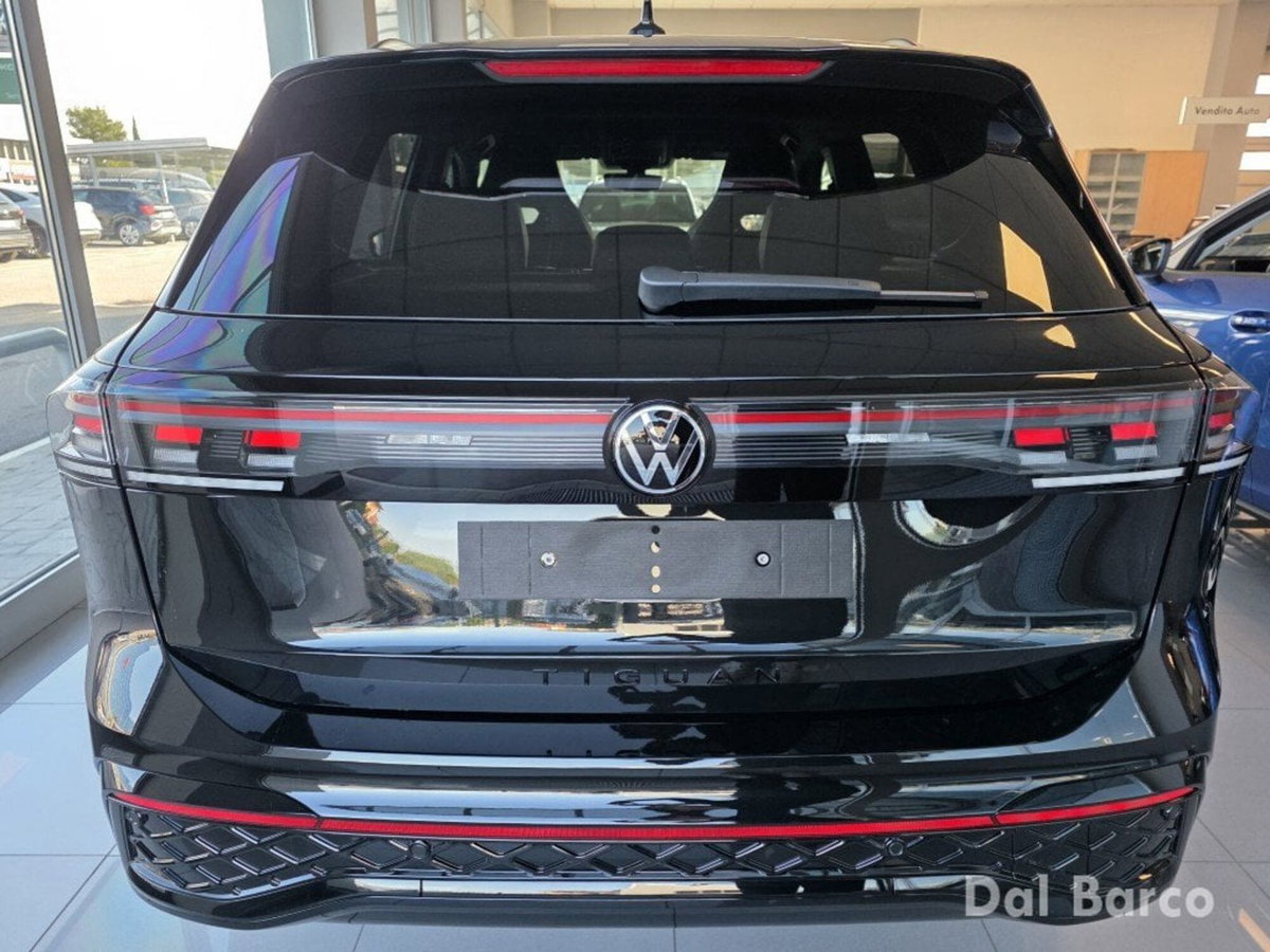 Volkswagen Tiguan 2.0 tdi R-Line 150cv dsg (4)