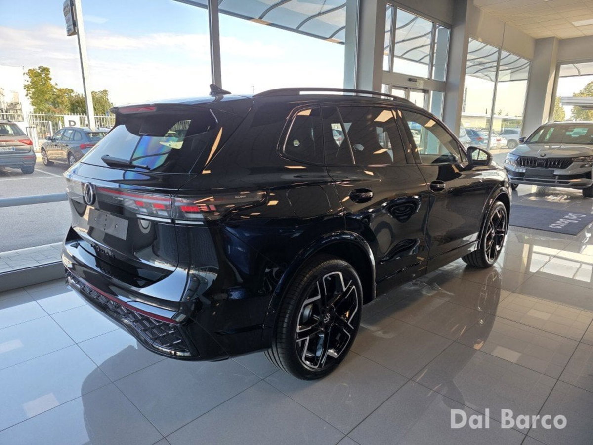 Volkswagen Tiguan 2.0 tdi R-Line 150cv dsg (5)