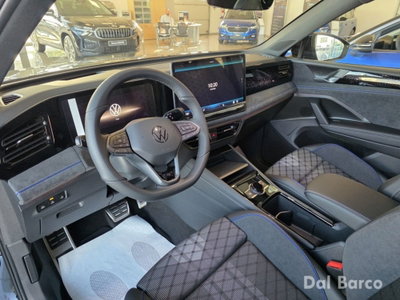 Volkswagen Tiguan 2.0 tdi R-Line 150cv dsg (9)
