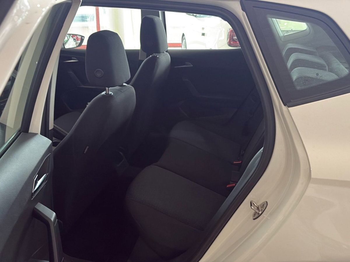SEAT Arona 1.0 ecotsi Style 95cv (11)