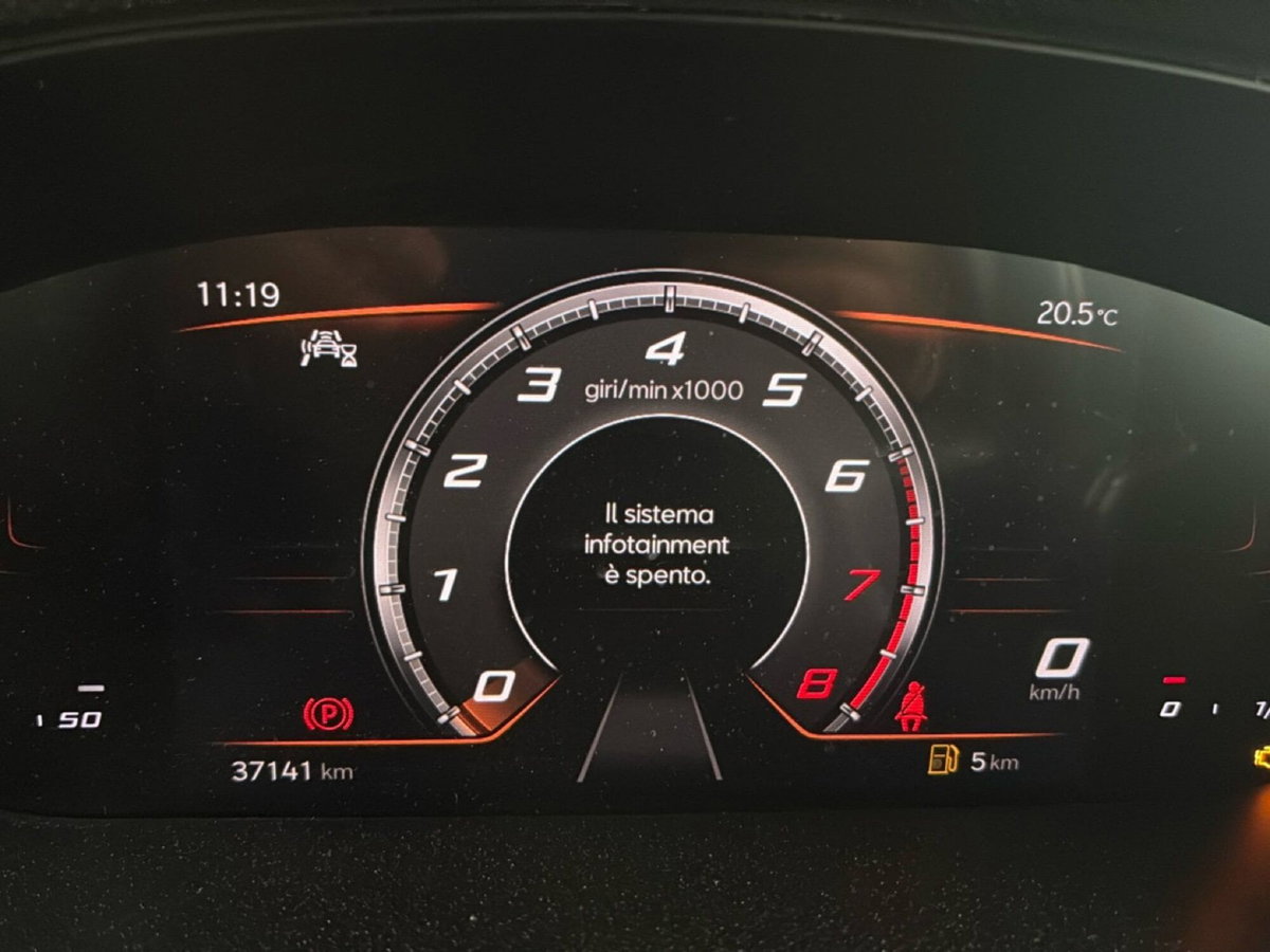SEAT Arona 1.0 ecotsi Style 95cv (13)