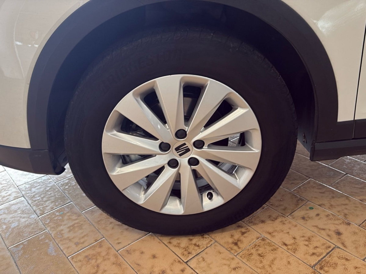 SEAT Arona 1.0 ecotsi Style 95cv (9)