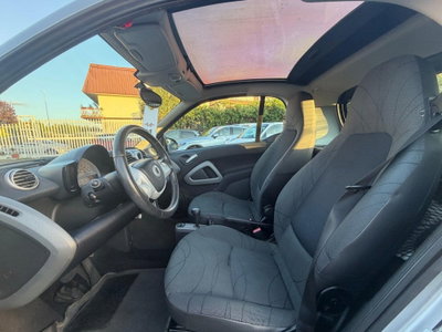 smart Fortwo 1000 52 kW MHD coupé passion (13)